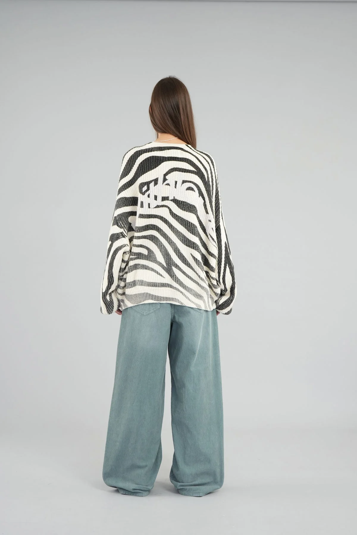 Amore Zebra Knit - Image 9