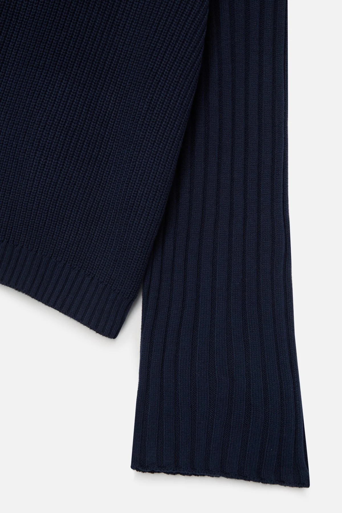 Berry Navy Knit - Image 11