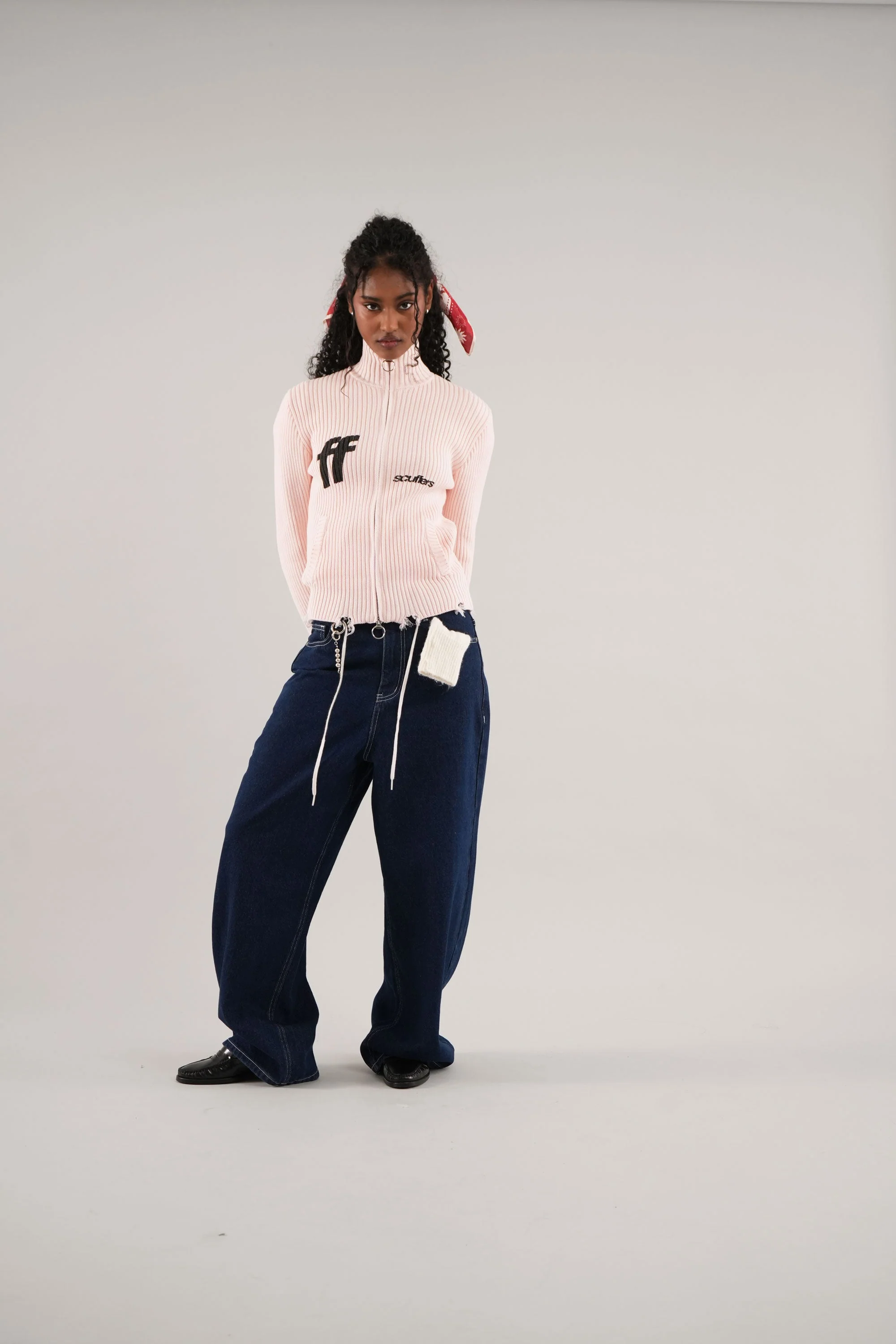 Blackie Ecru Zipper Knit - Image 11