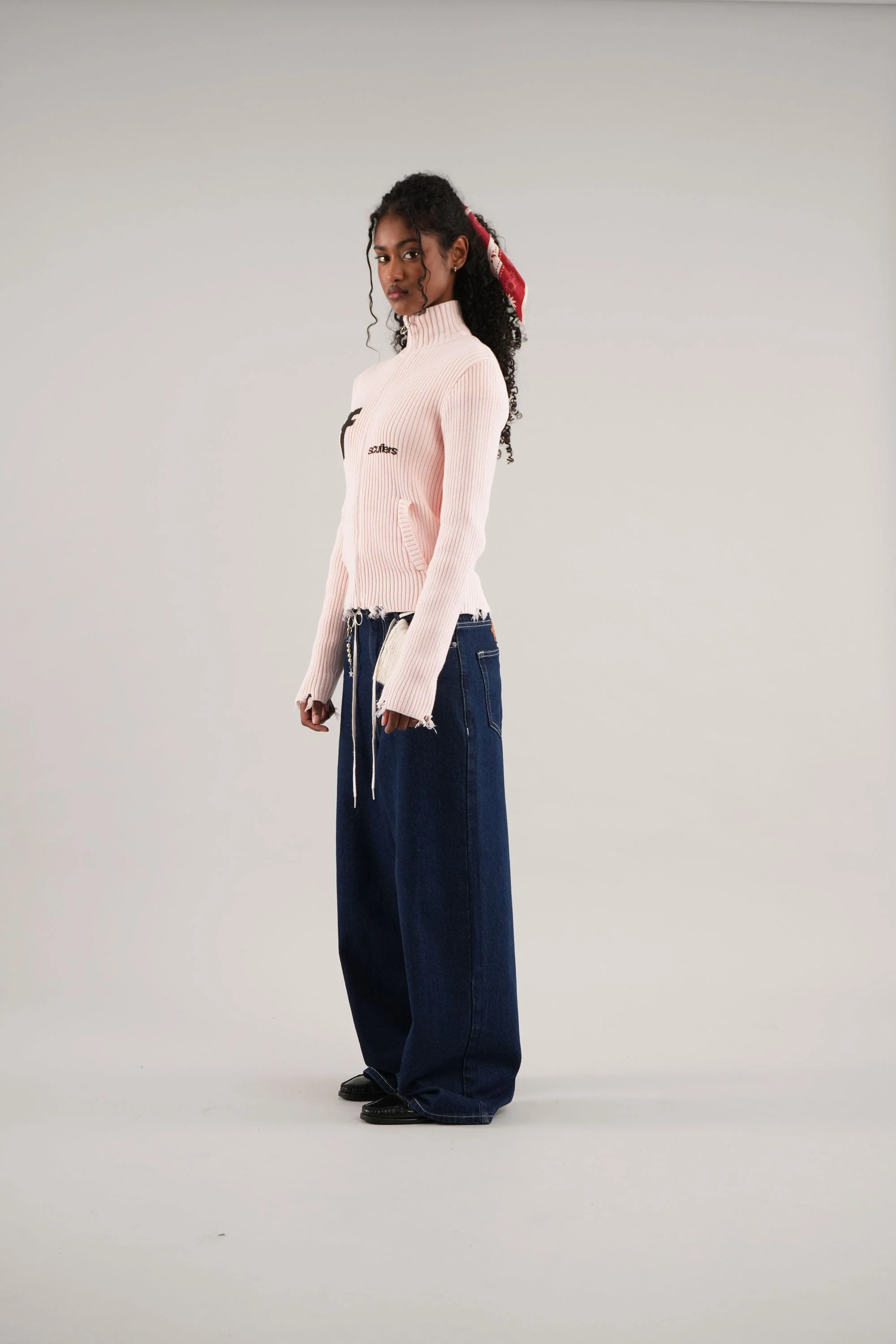 Blackie Ecru Zipper Knit - Image 9