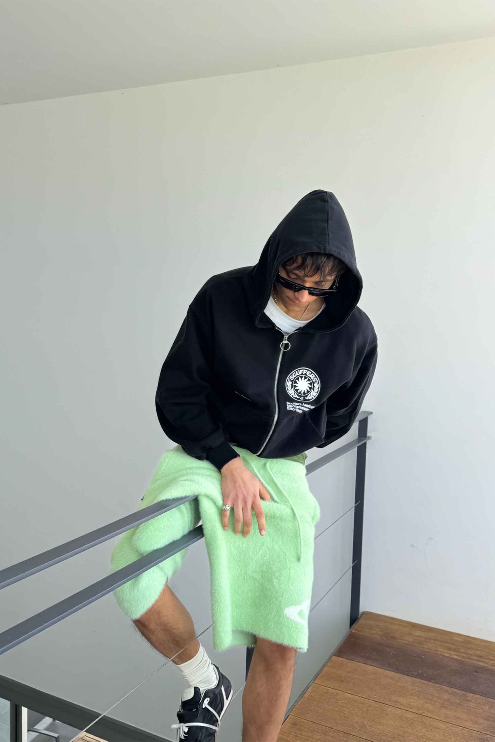 Champ Black Zipped Hoodie - Image 11