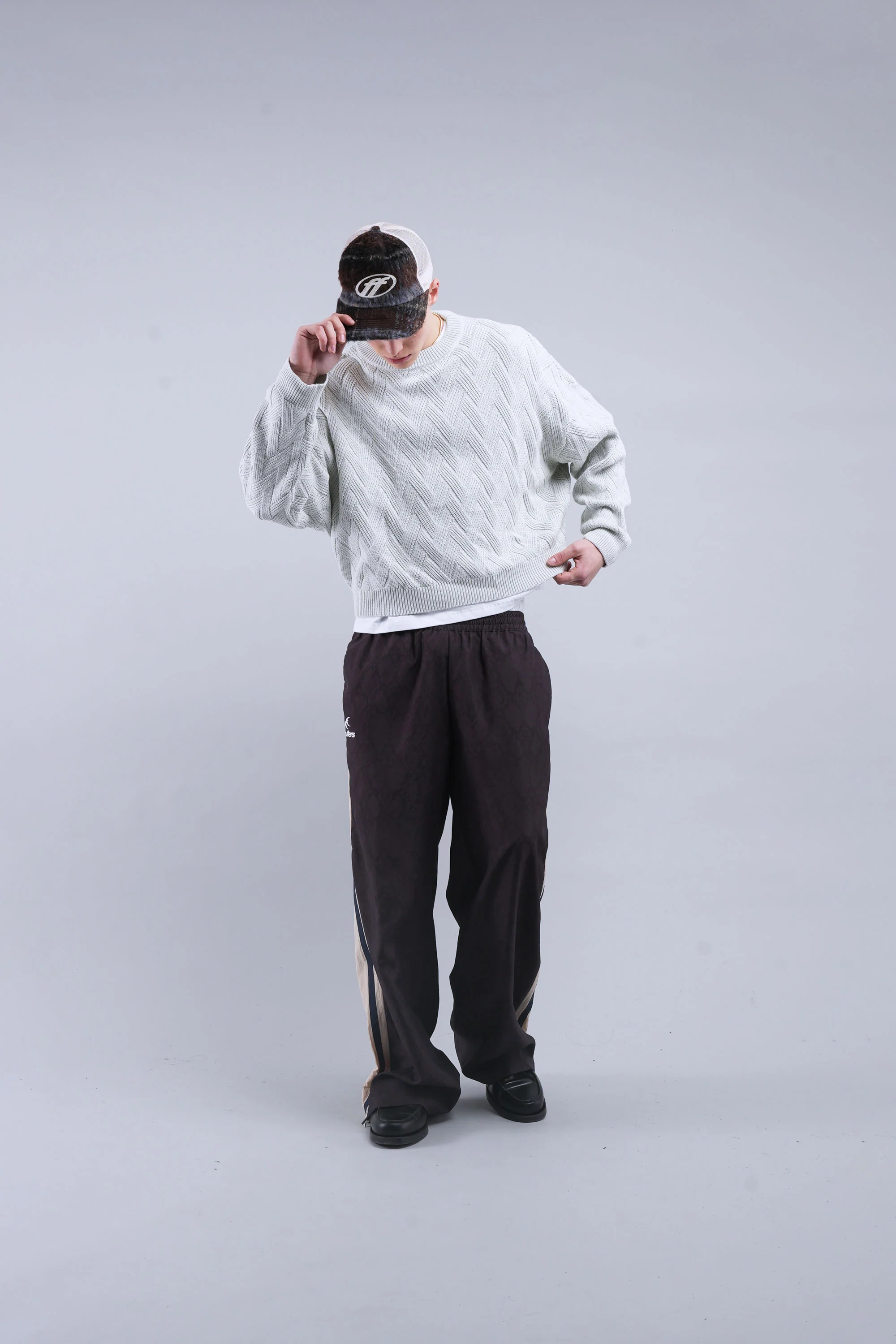 Club Grey Knit - Image 5
