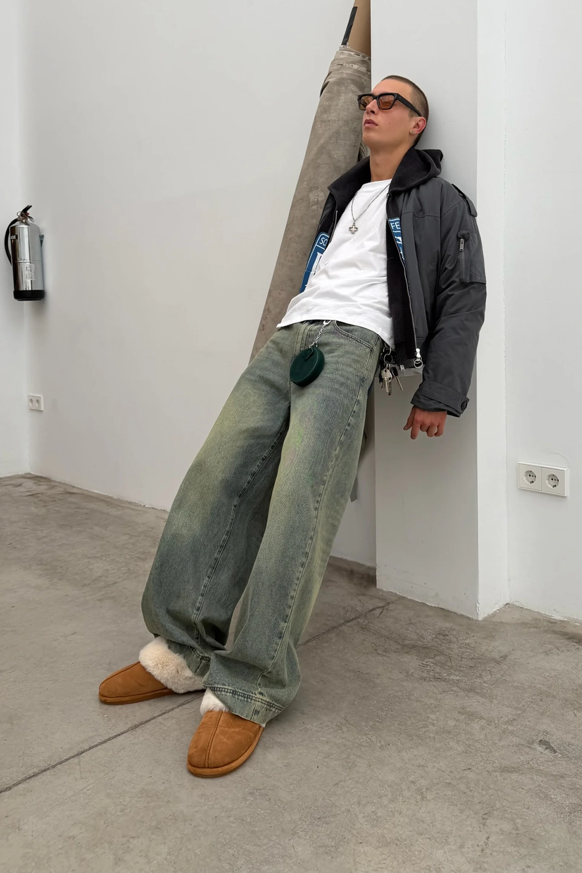 EA Blue pants - Image 7