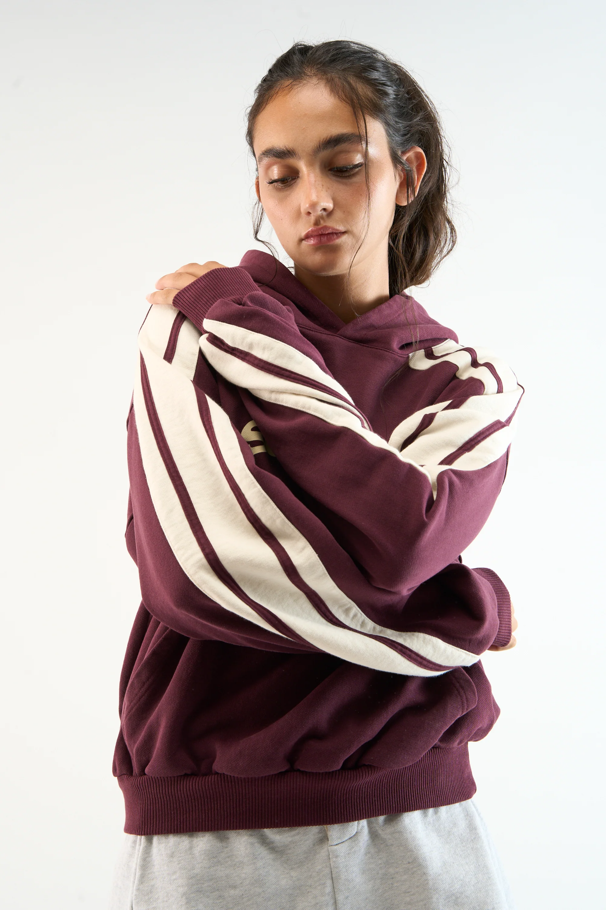 Effortless Burgundy Hoodie - Image 4