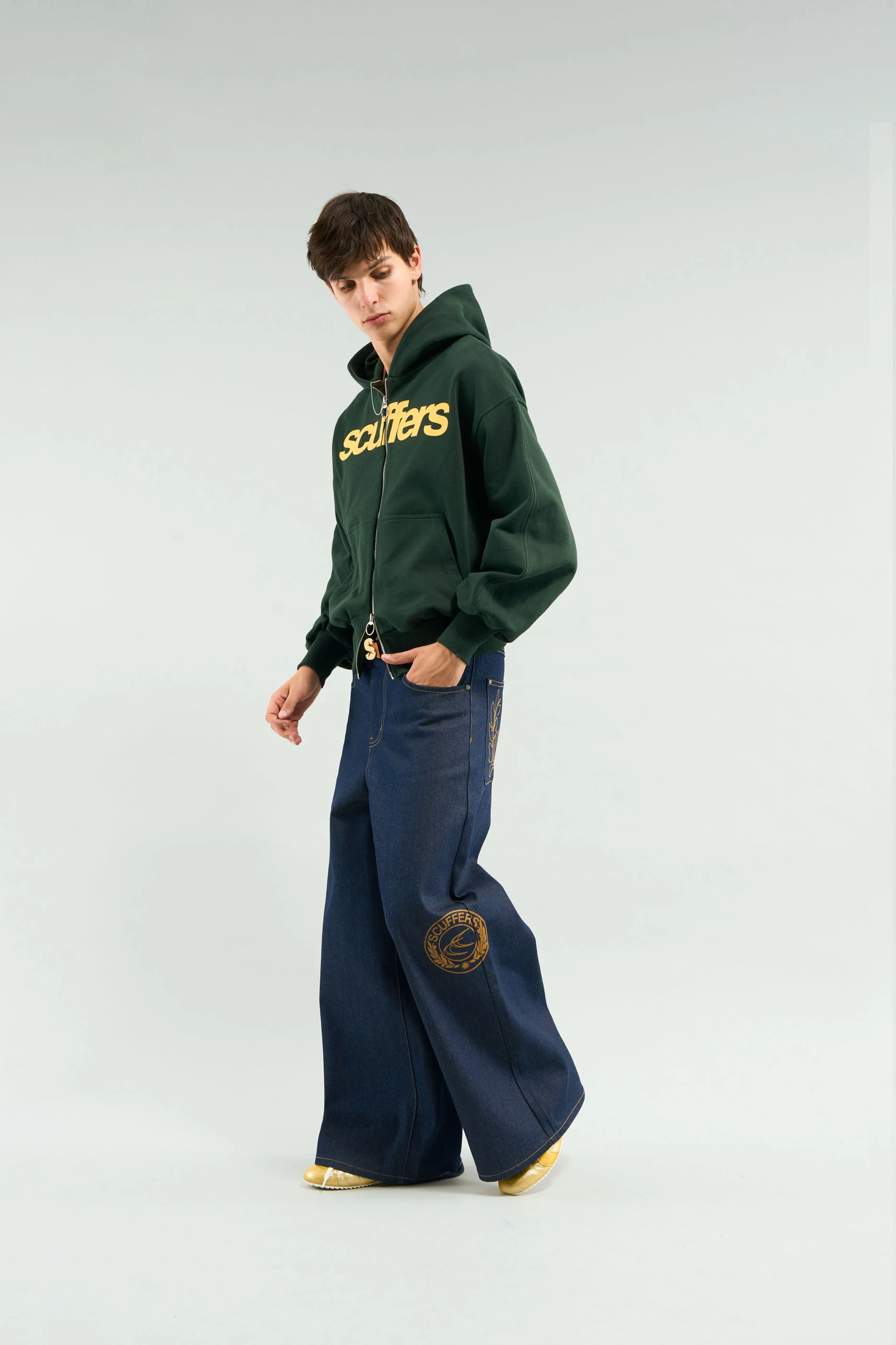 Essential Green Zipper - Image 5