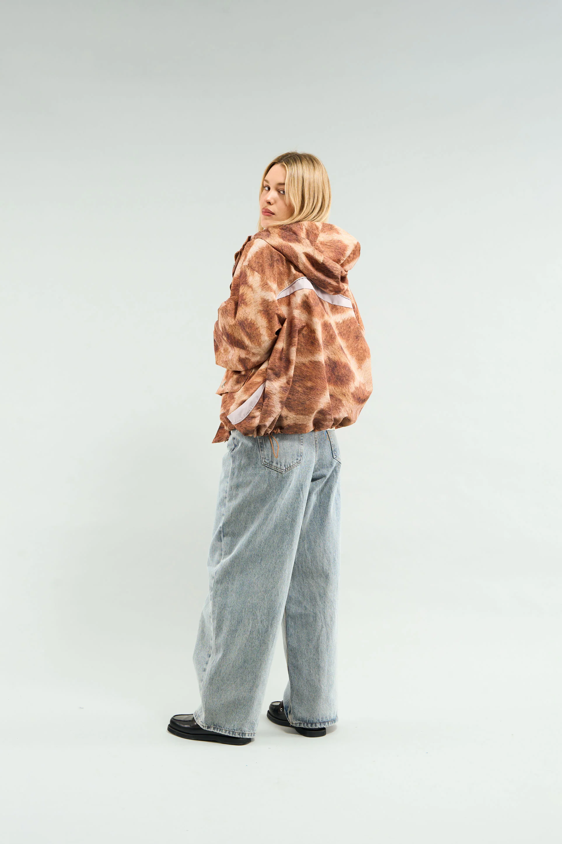 Giraffe Windbreaker - Image 6