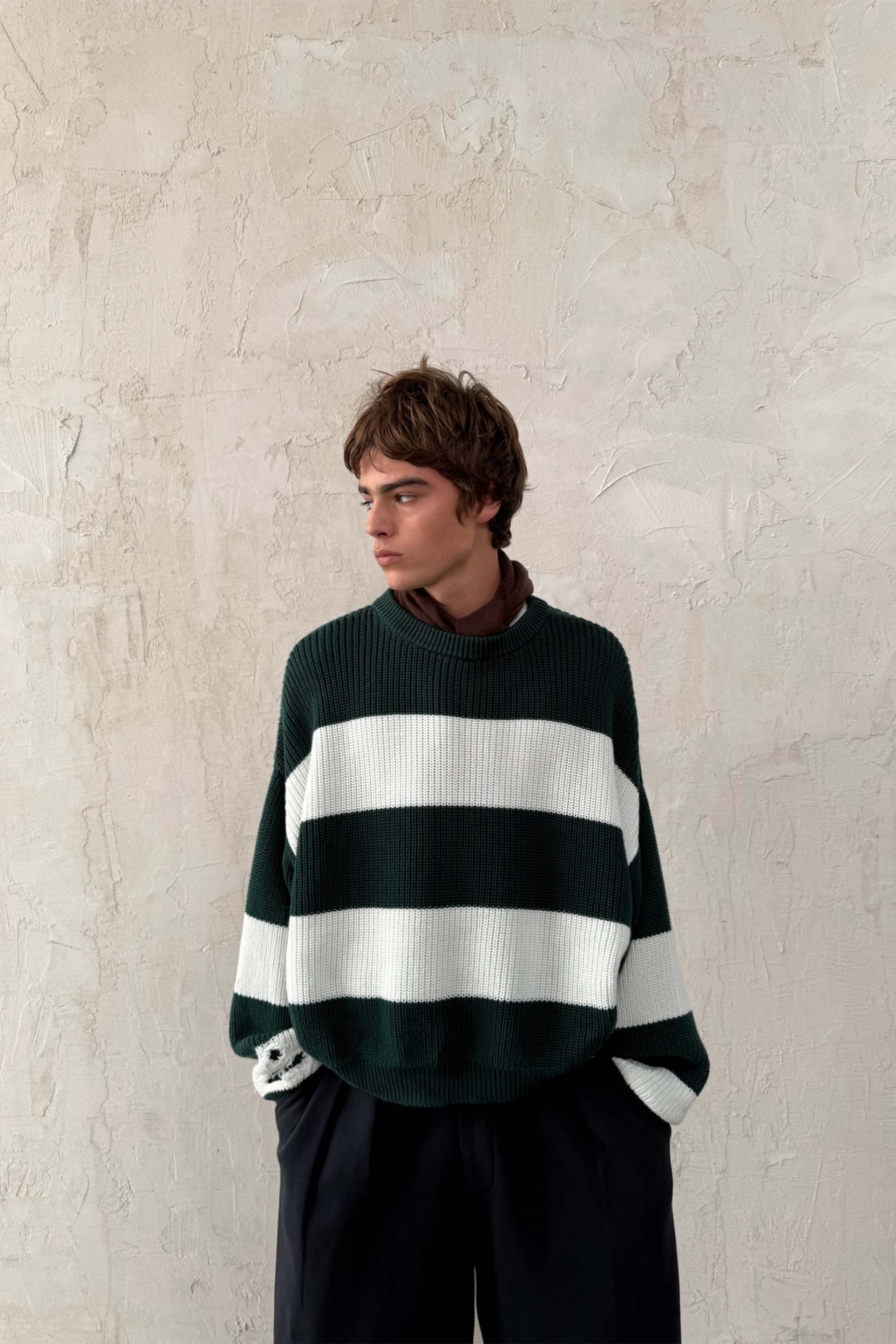 Hole Green & White Knit - Image 4