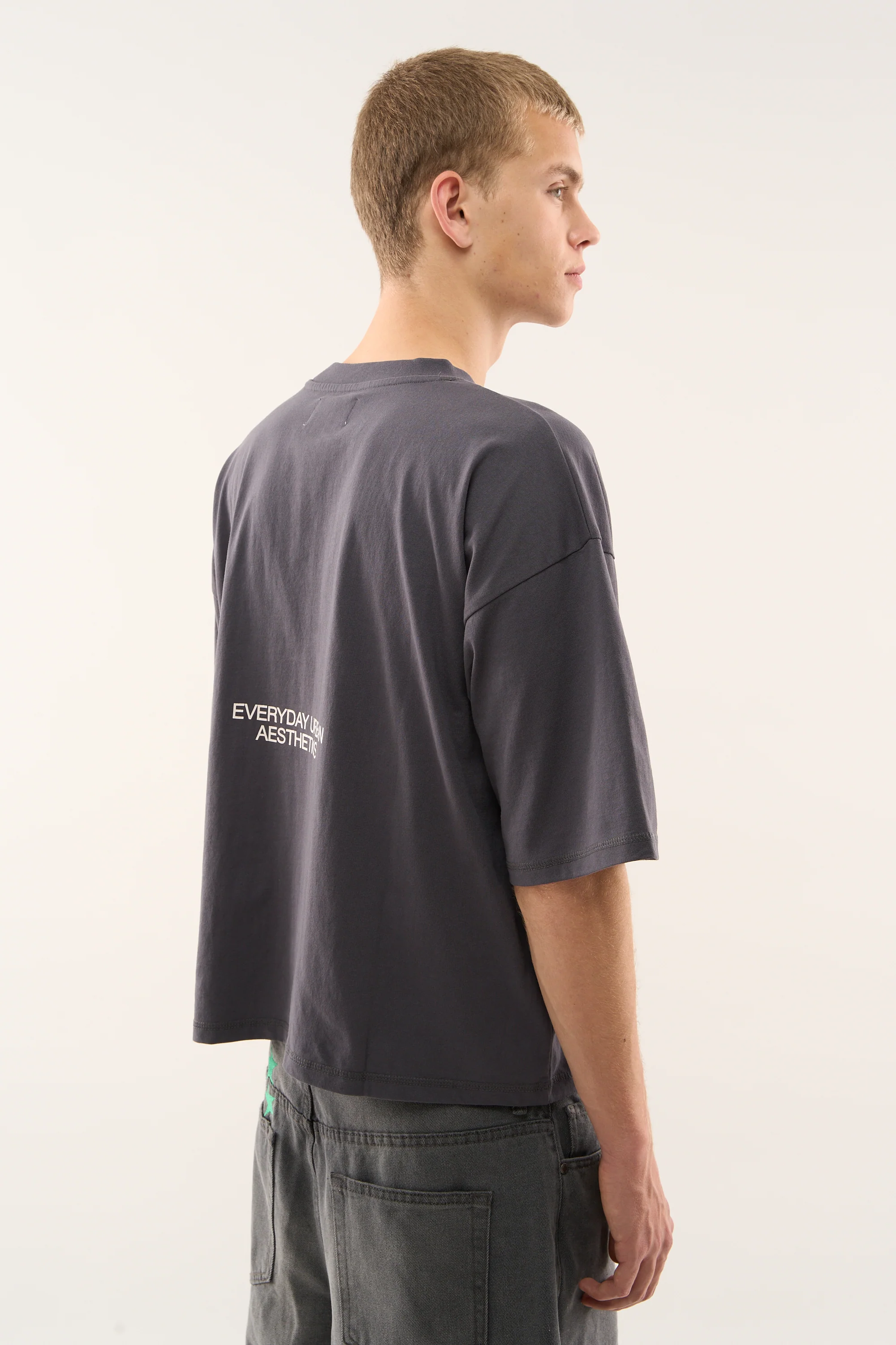 Icon Navy T-shirt - Image 4