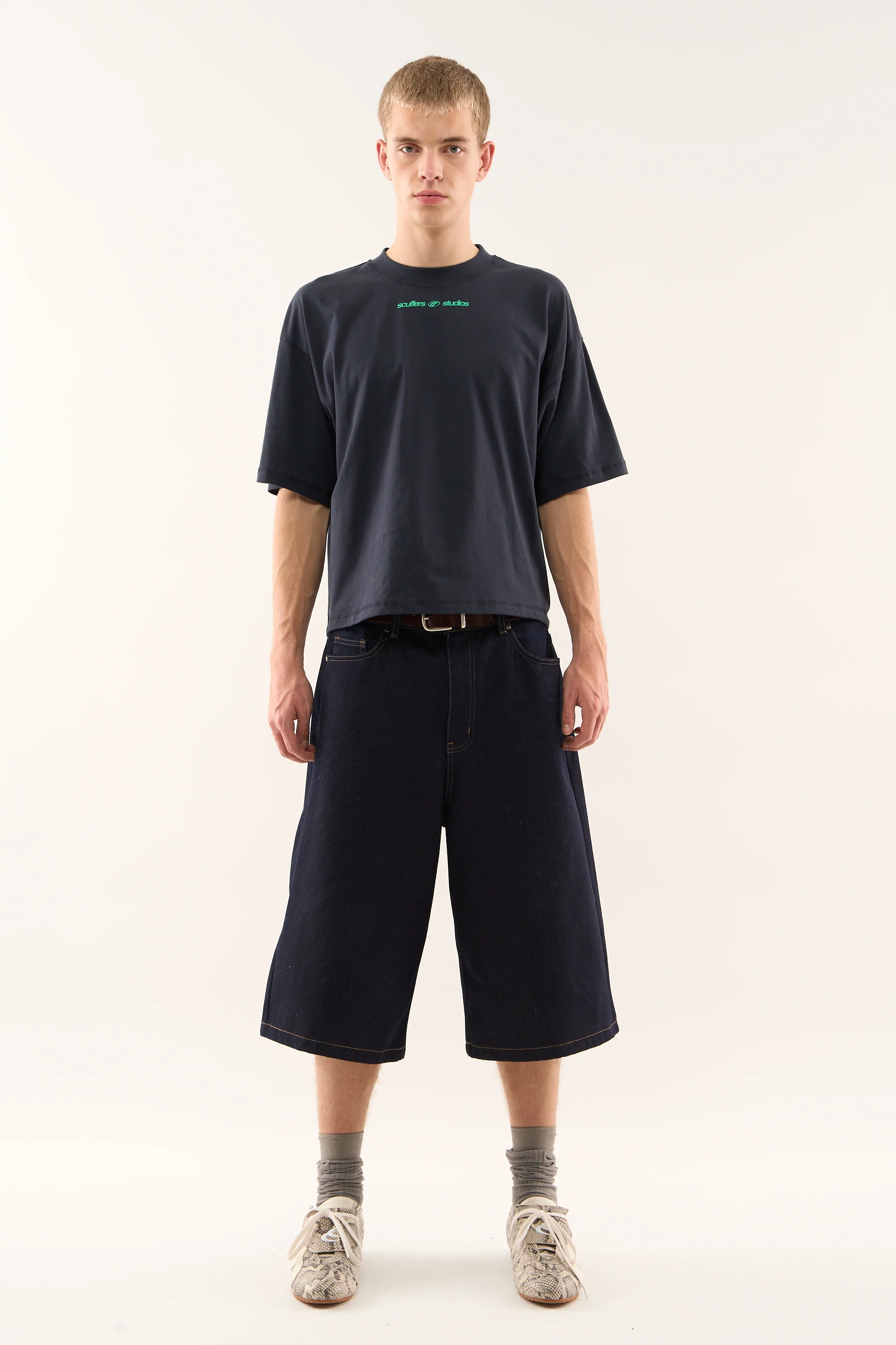 Iconic Dark Grey T-shirt - Image 5