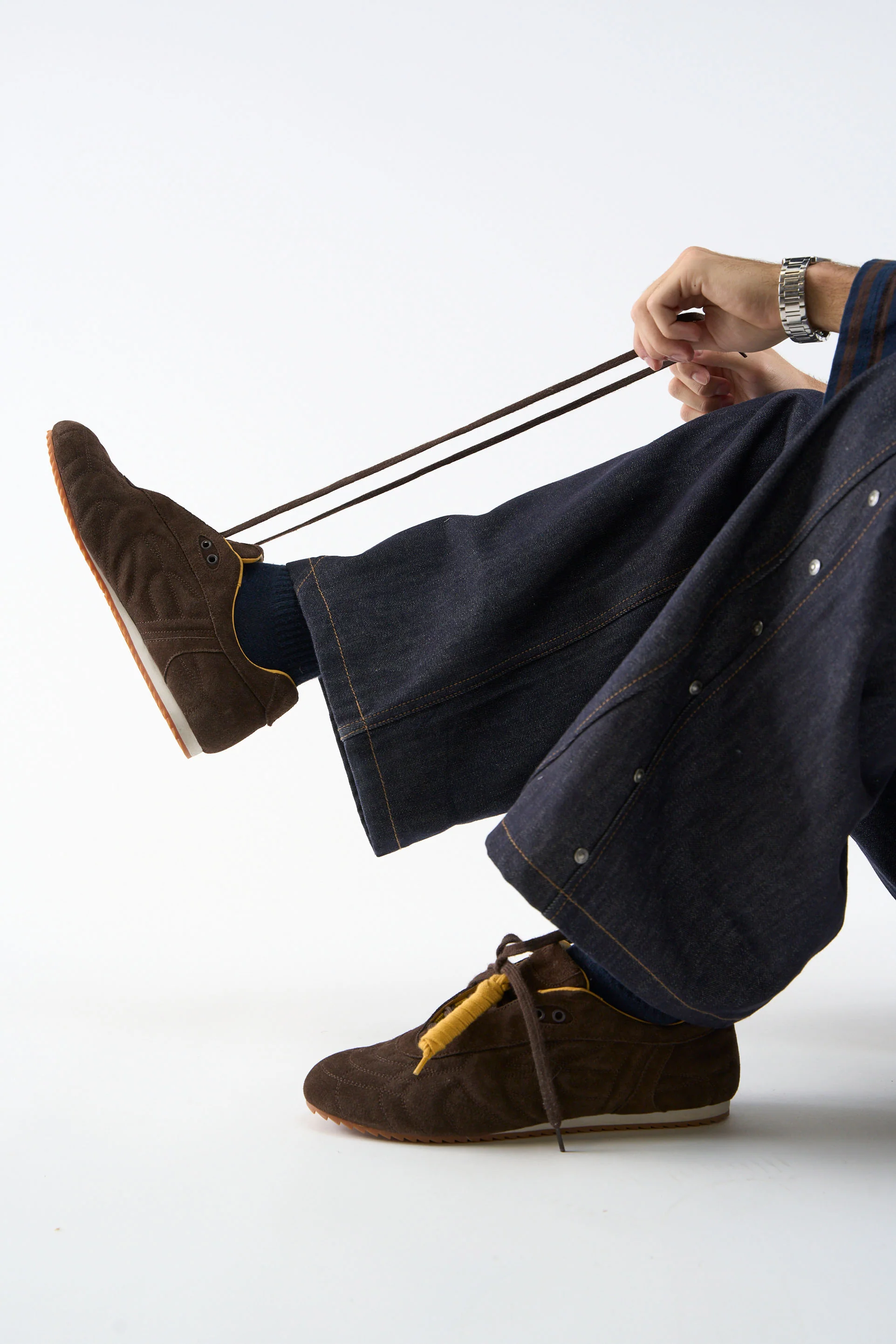 Iconic Suede Brown Sneaker - Image 9