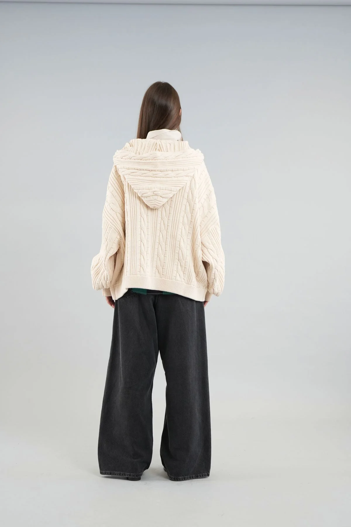 Latte Ecru Zipper Knit - Image 10