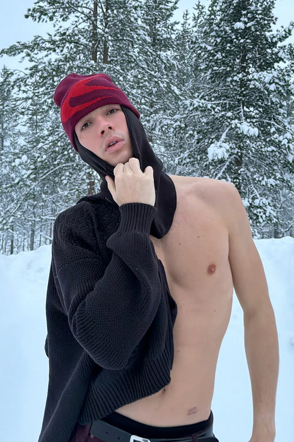 New Amore Burgundy Beanie - Image 4