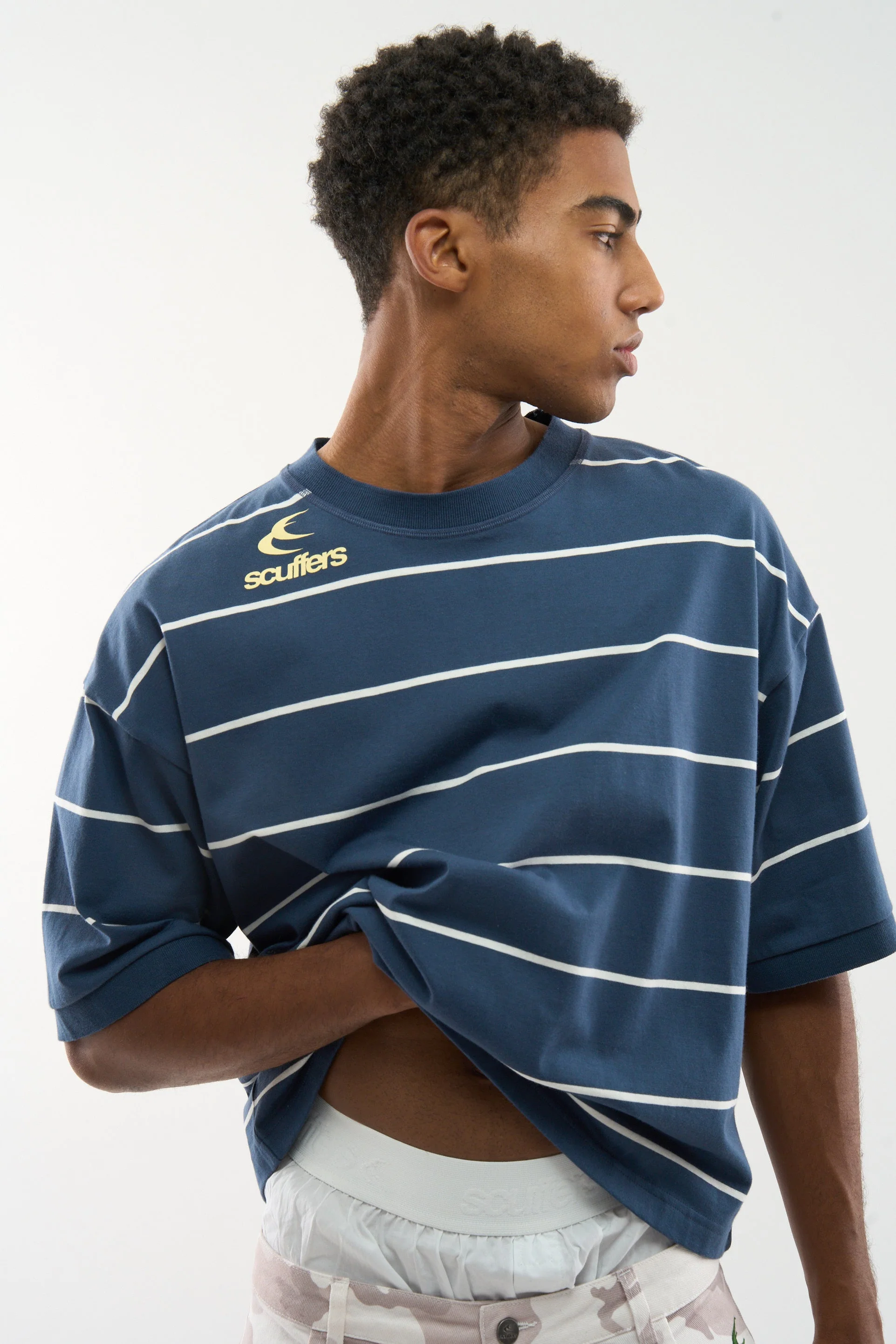 New Amore Navy T-Shirt - Image 7