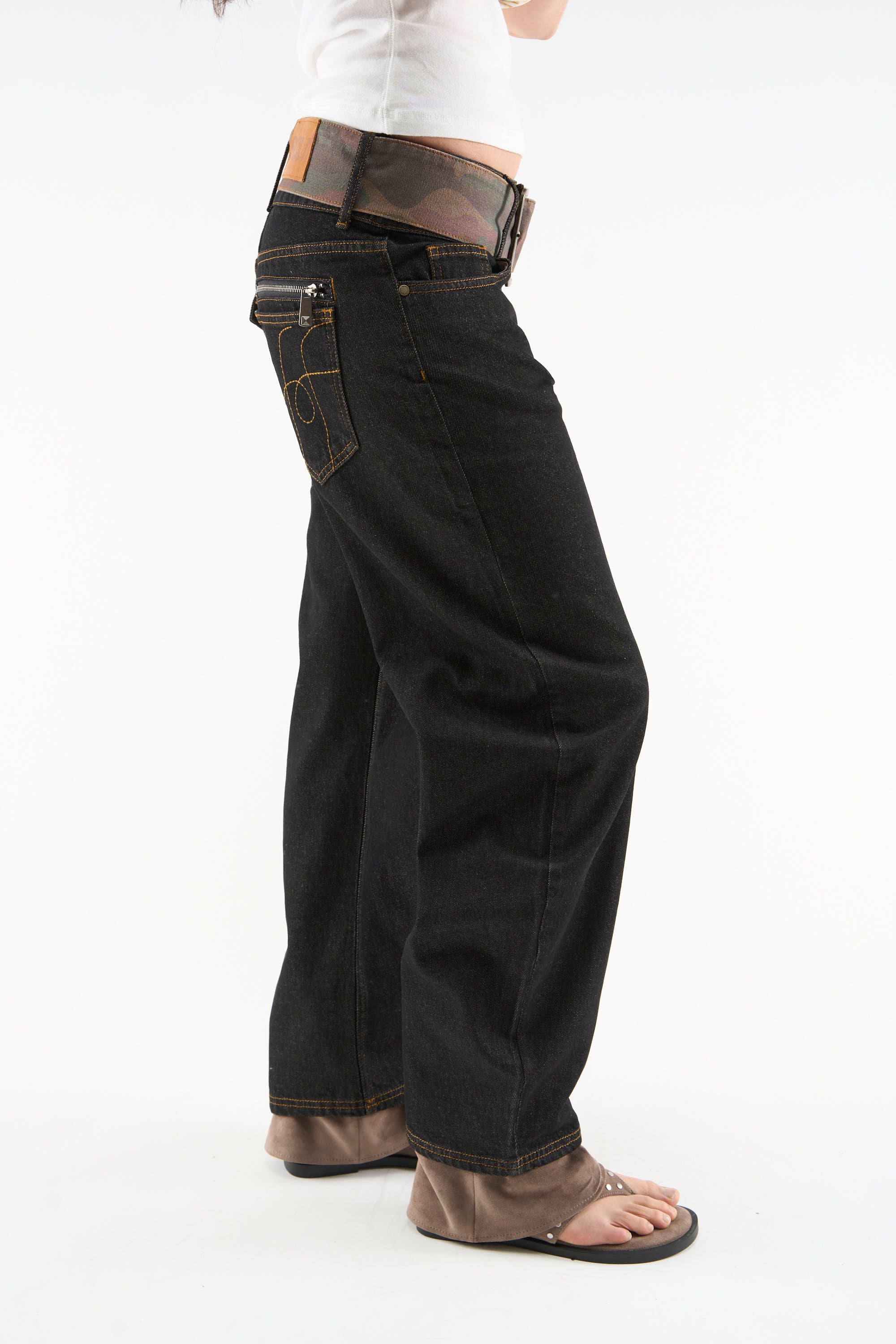 New Silvons Brown Pants - Image 4