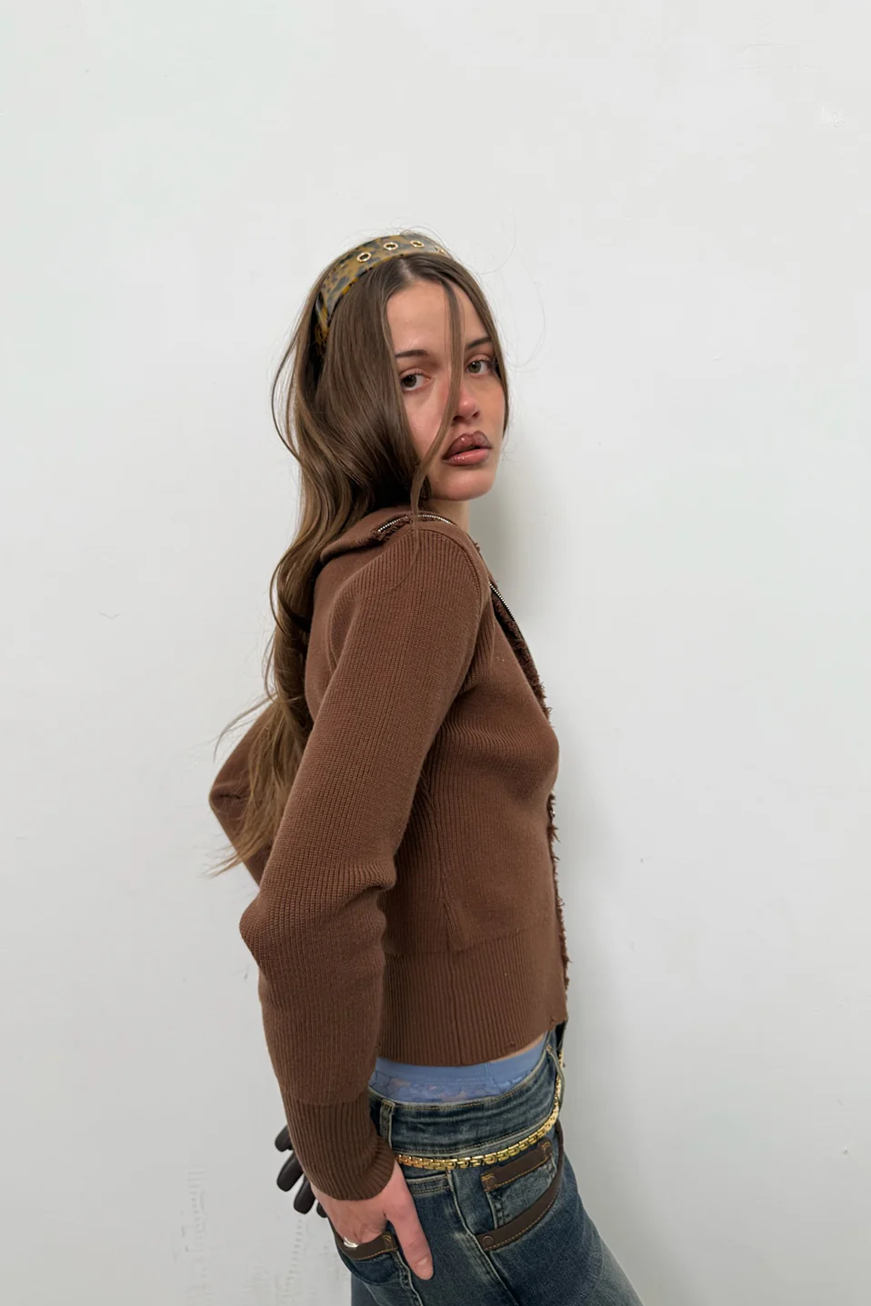 Nusa Brown Zipper - Image 5