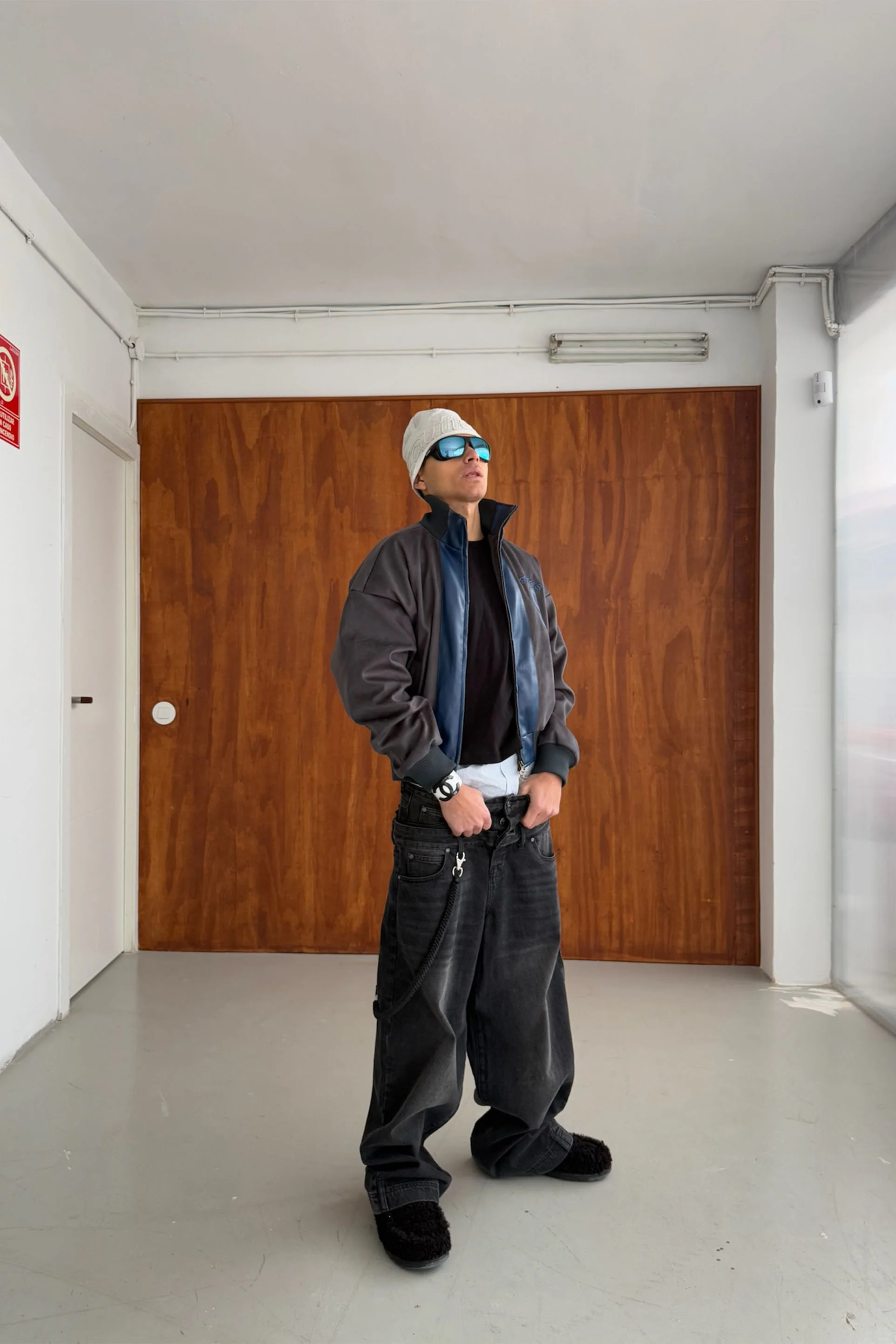 Pool Navy Zipper - Image 6