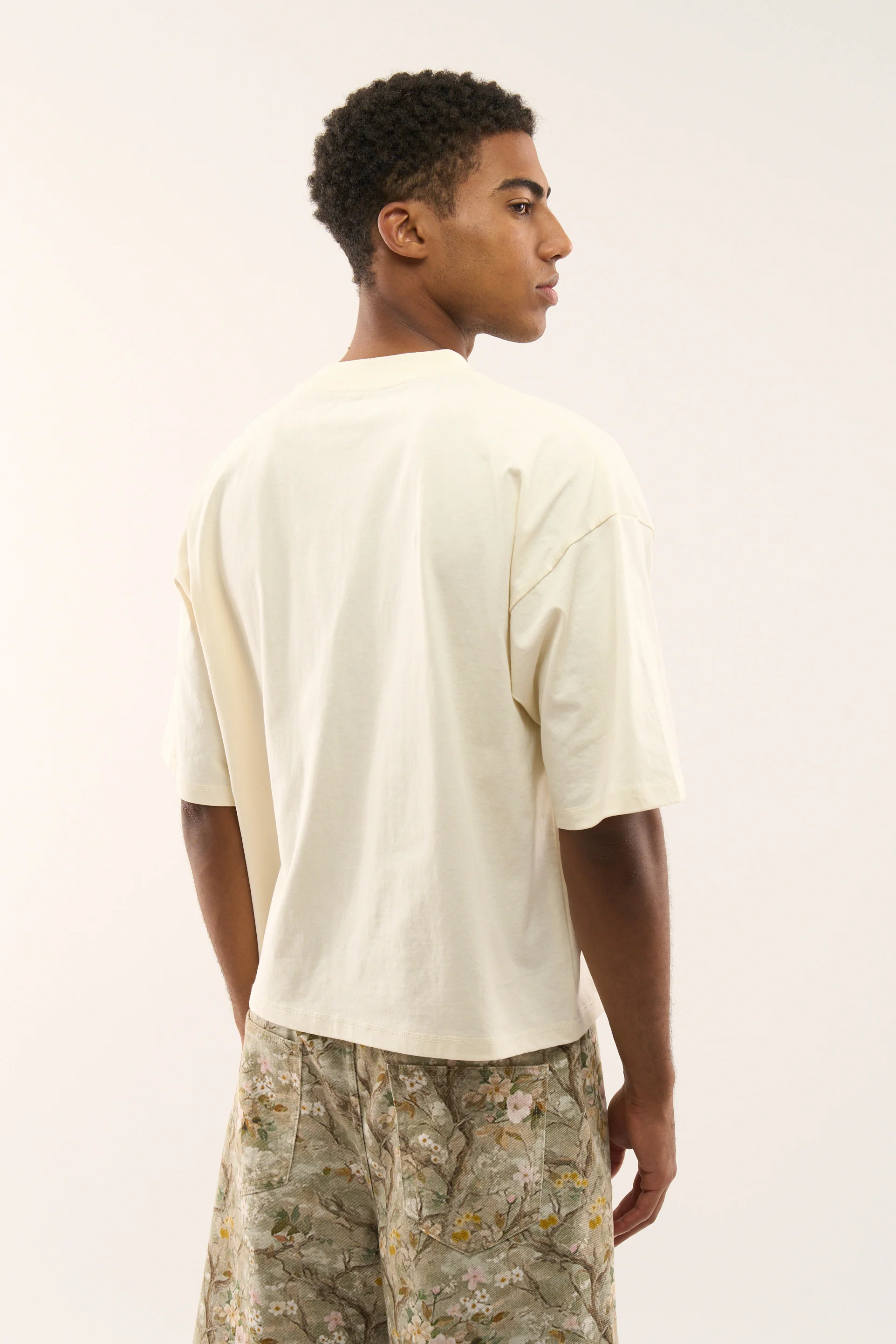 Real Flower Ecru T-Shirt - Image 6