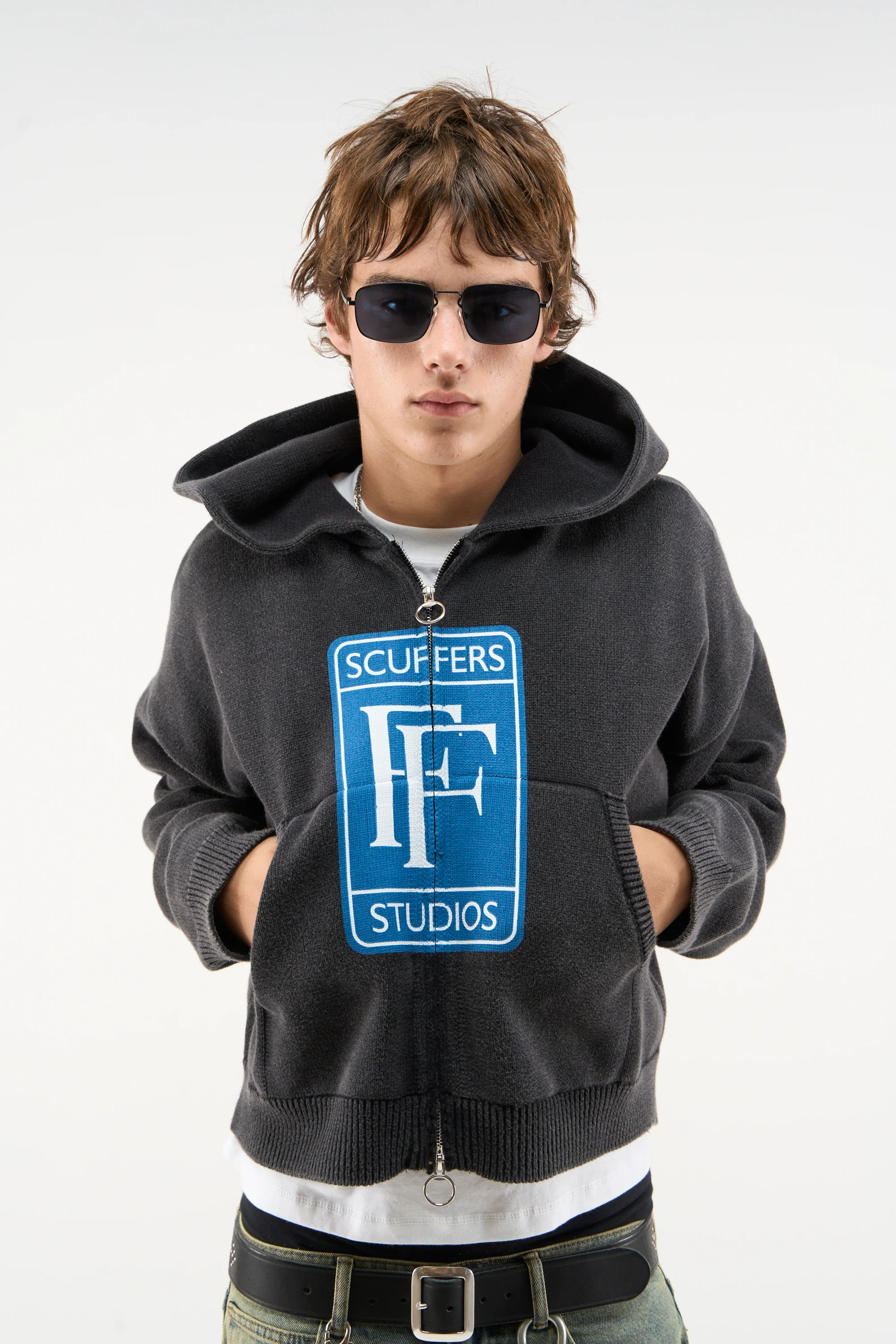 Rolly Dark Knit Zipper - Image 4