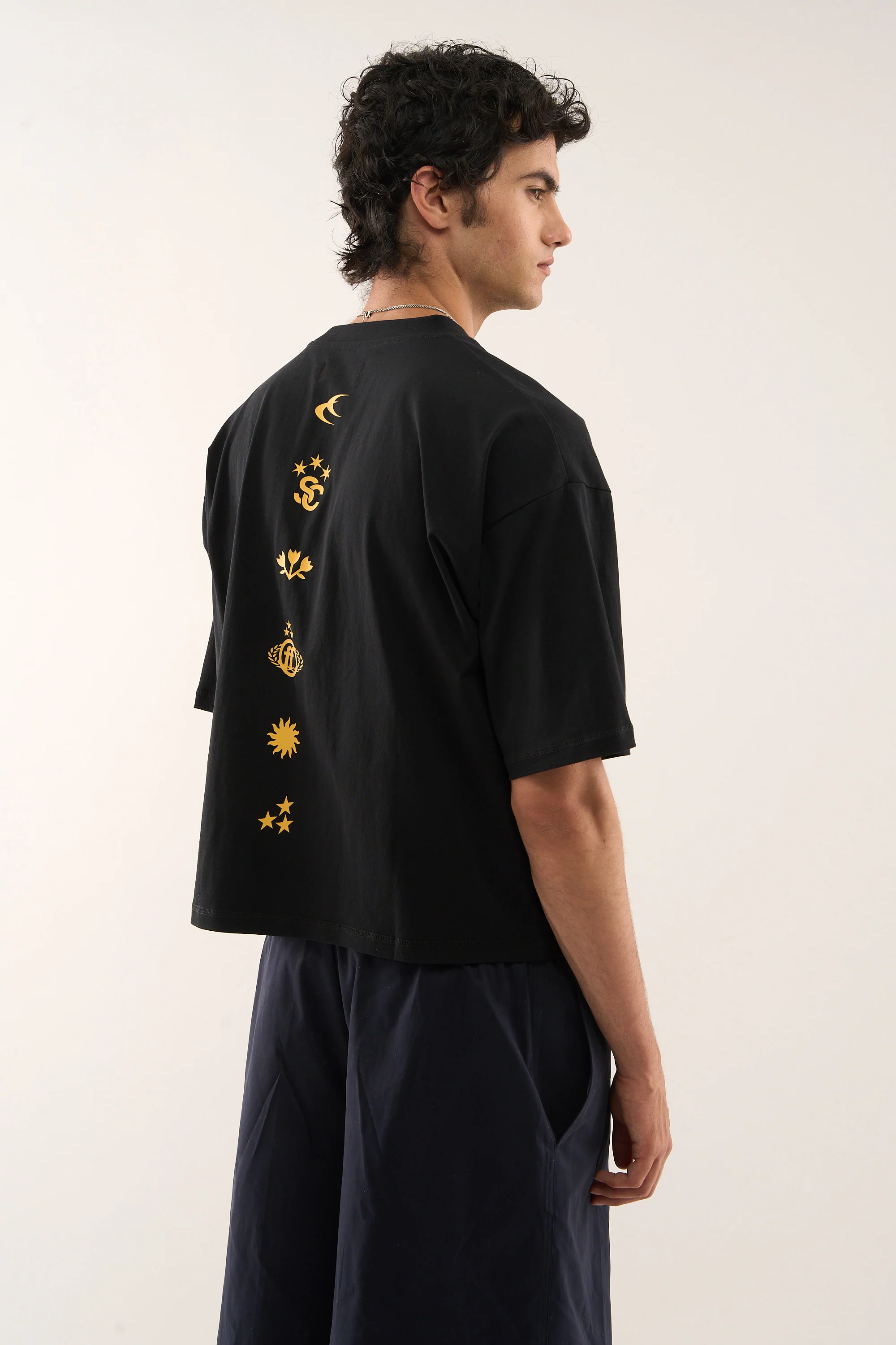 Rua Black T-Shirt - Image 5