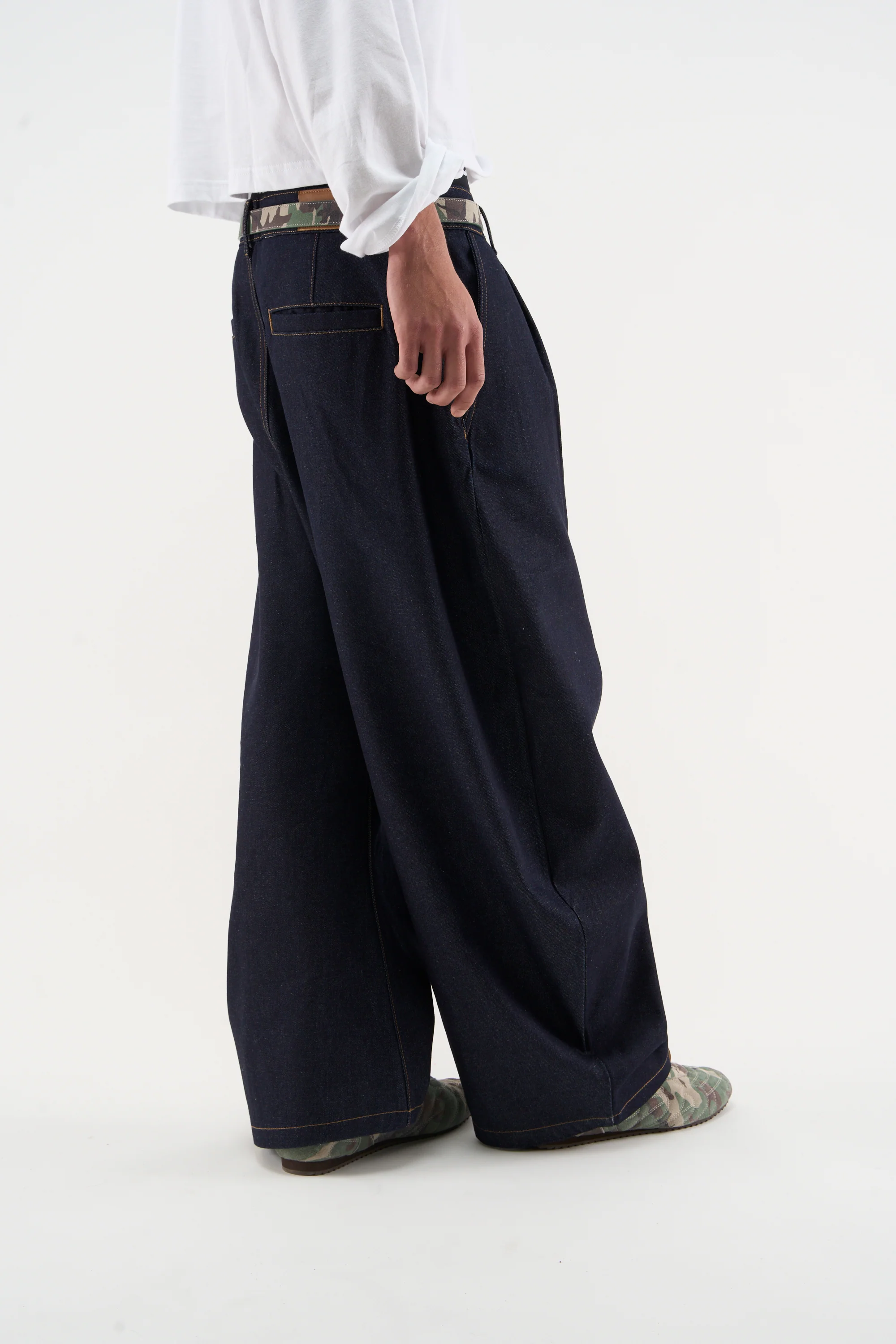 Shell Dark Pants - Image 6