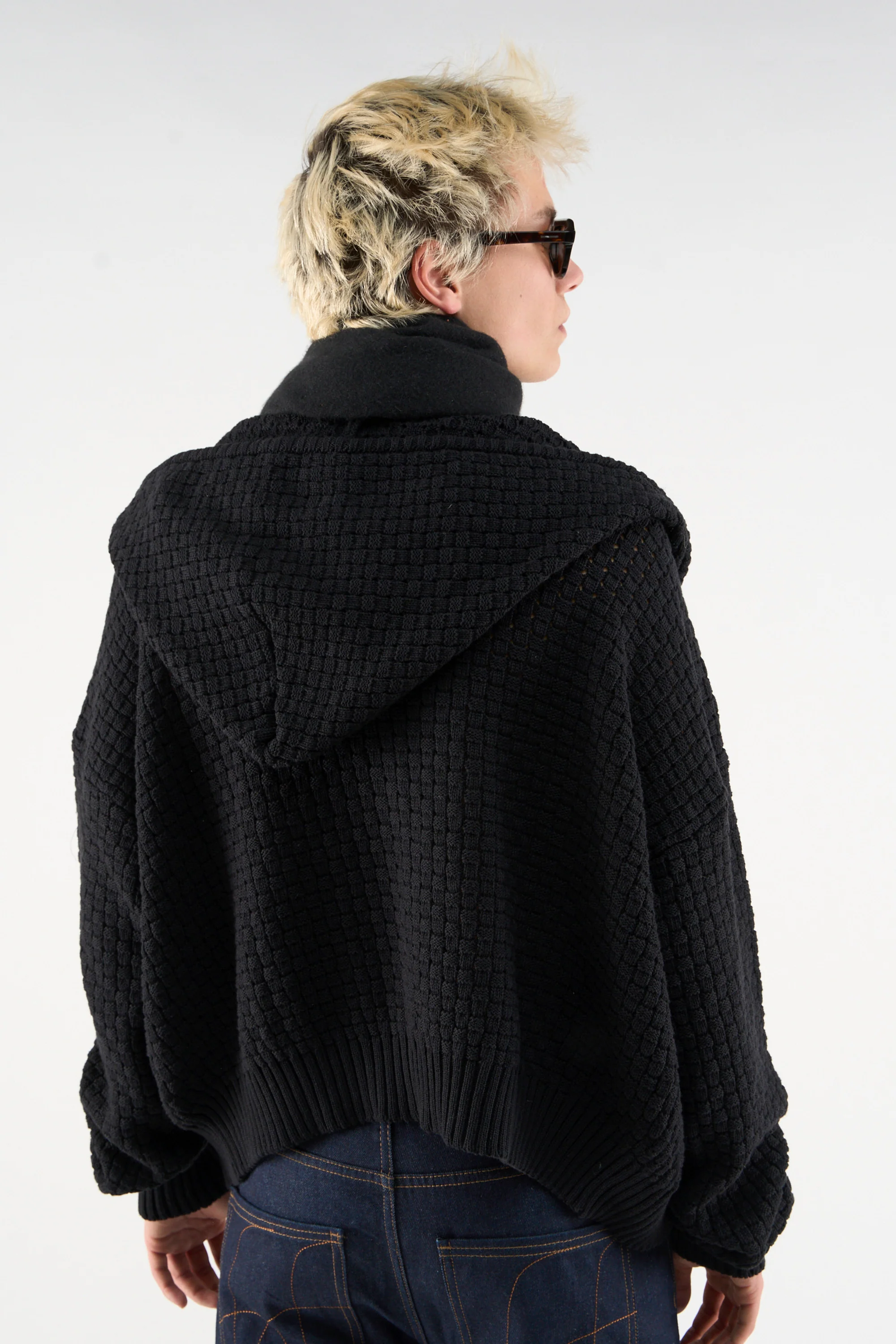 South Europe Dark Knit Zipper - Image 4