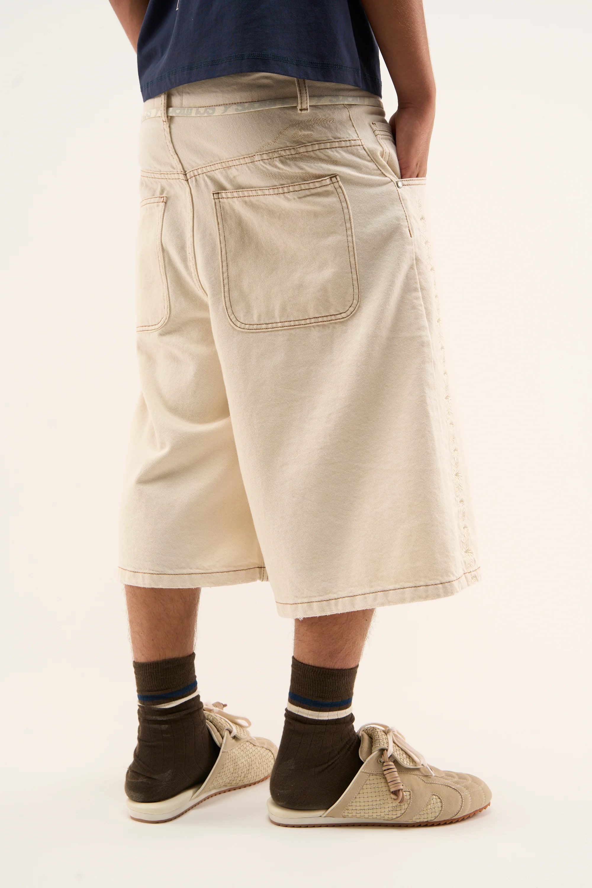 Woodstock Ecru Shorts - Image 6